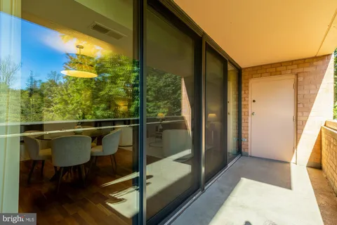 $390,000 | 2230 George C Marshall Drive, Unit 306, Falls Church, VA 22043