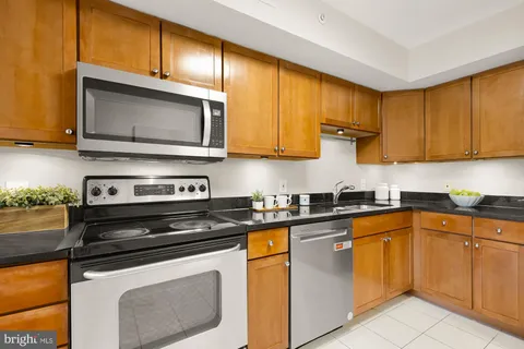 $390,000 | 2230 George C Marshall Drive, Unit 306, Falls Church, VA 22043