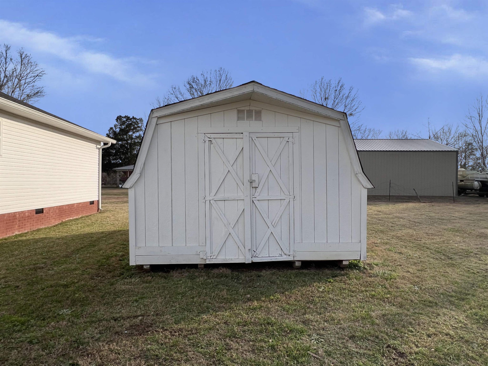 530 Stout Street Savannah, TN 38372 - Photo 34 of 39 a view of a garage