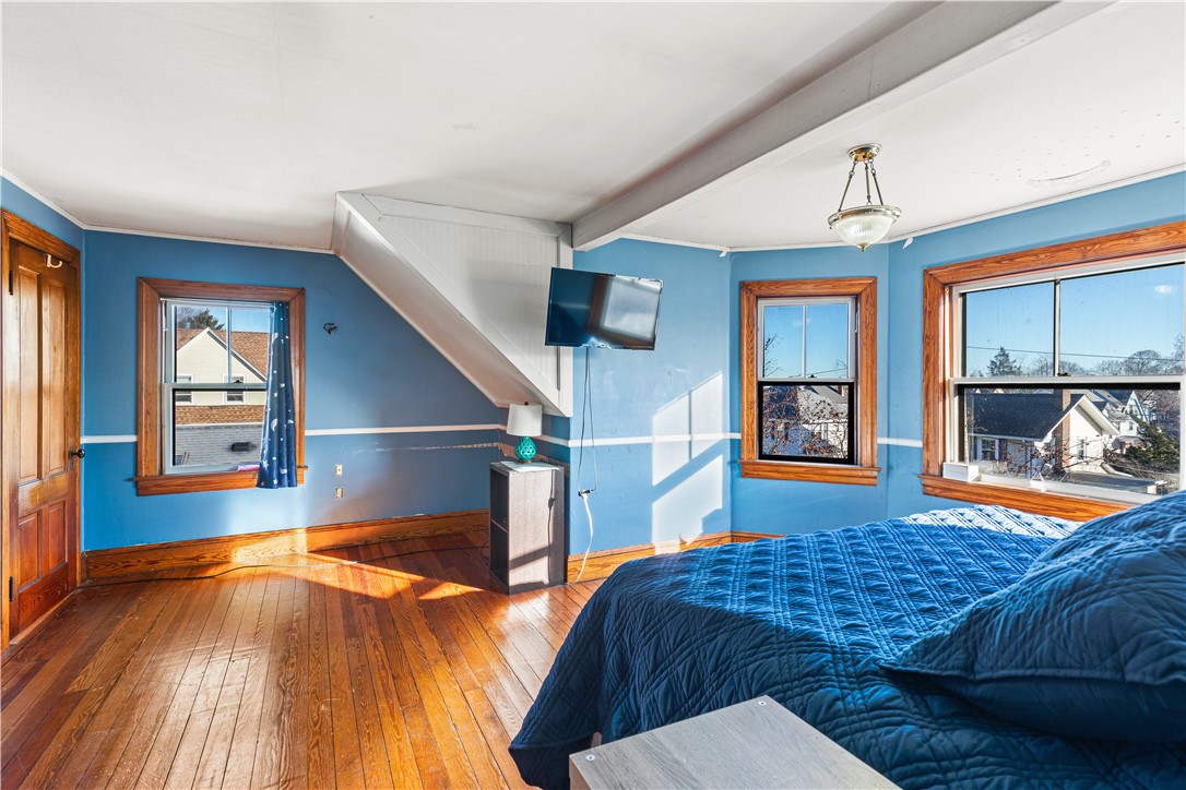 73 Strathmore Road Cranston, RI 02905 - Photo 38 of 49 3rd Floor Bedroom 5