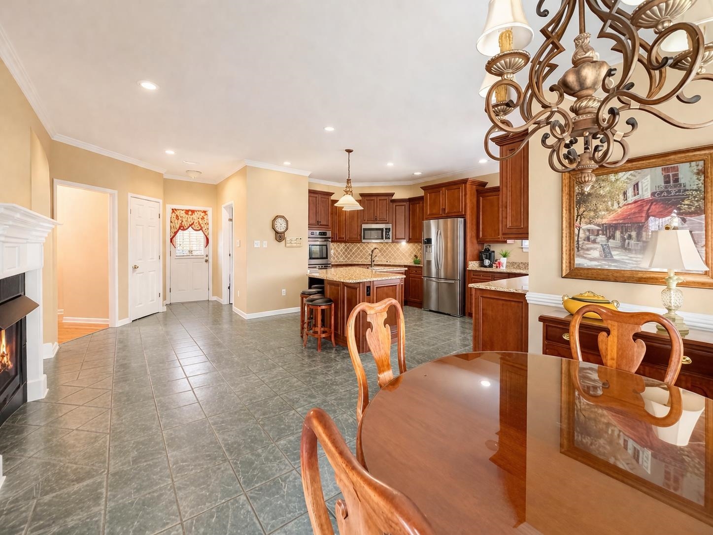 985 Collingham Cove Collierville, TN 38017 - Photo 7 of 17 a view of a livingroom with furniture and a chandelier