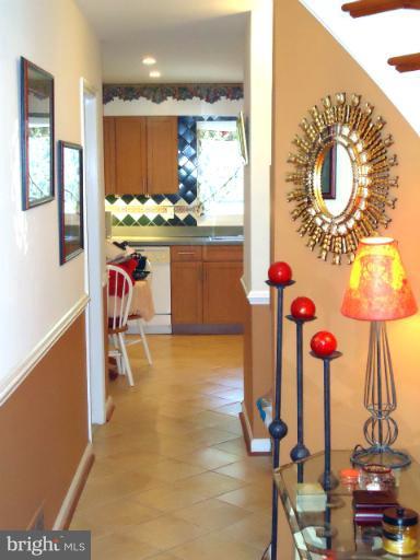 8303 Wickham Road Springfield, VA 22152 - Photo 14 of 23 Foyer