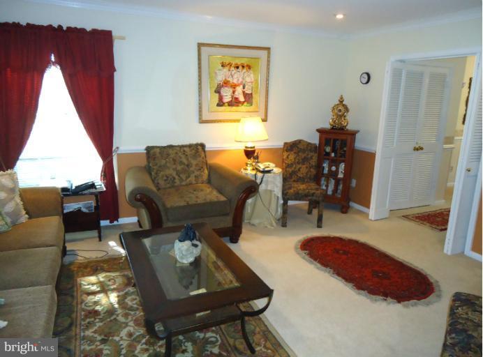 8303 Wickham Road Springfield, VA 22152 - Photo 17 of 23 Living Room