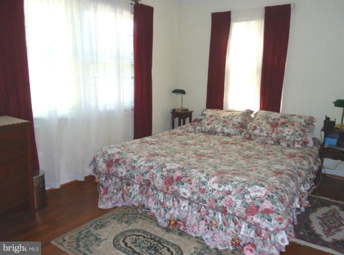 8303 Wickham Road Springfield, VA 22152 - Photo 7 of 23 Bedroom (Master)