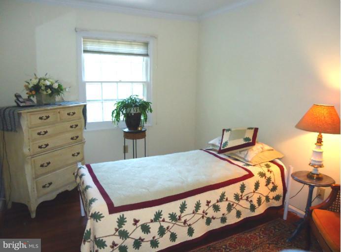 8303 Wickham Road Springfield, VA 22152 - Photo 9 of 23 Bedroom
