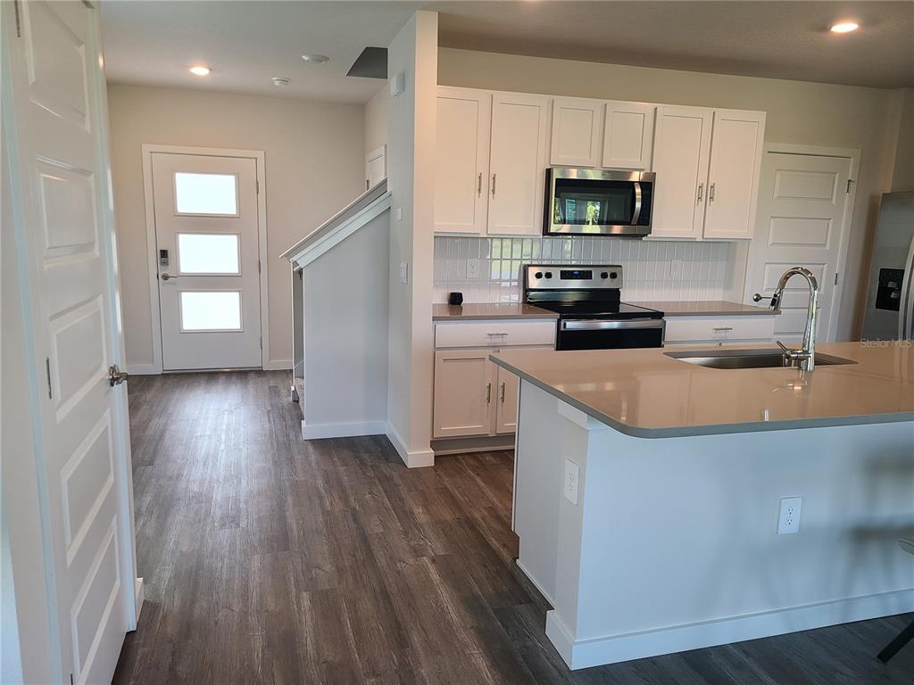 3728 Hatchery Way Lakewood Ranch, FL 34211 - Photo 3 of 18