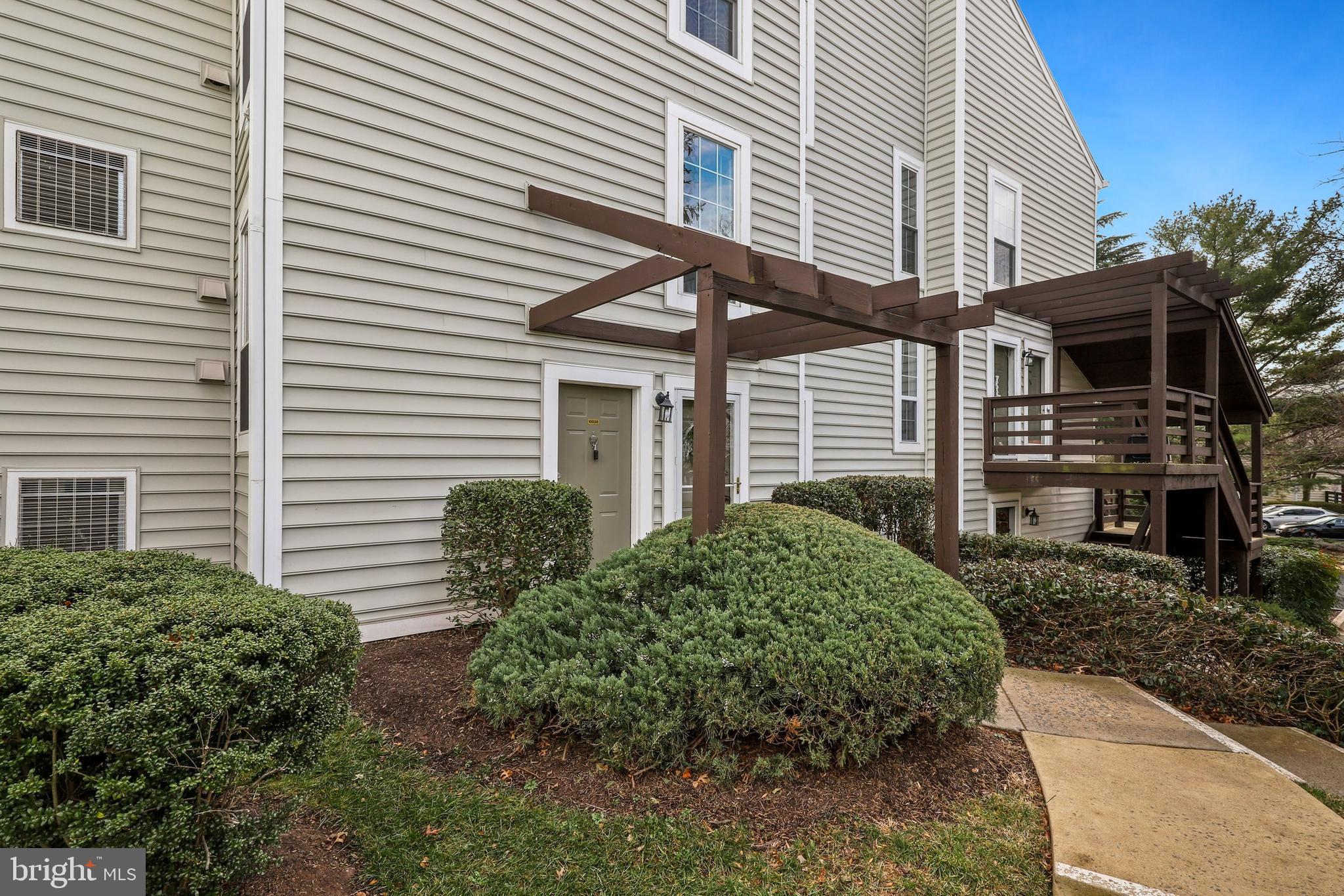10038 Oakton Terrace Road Oakton, VA 22124 - Photo 2 of 25