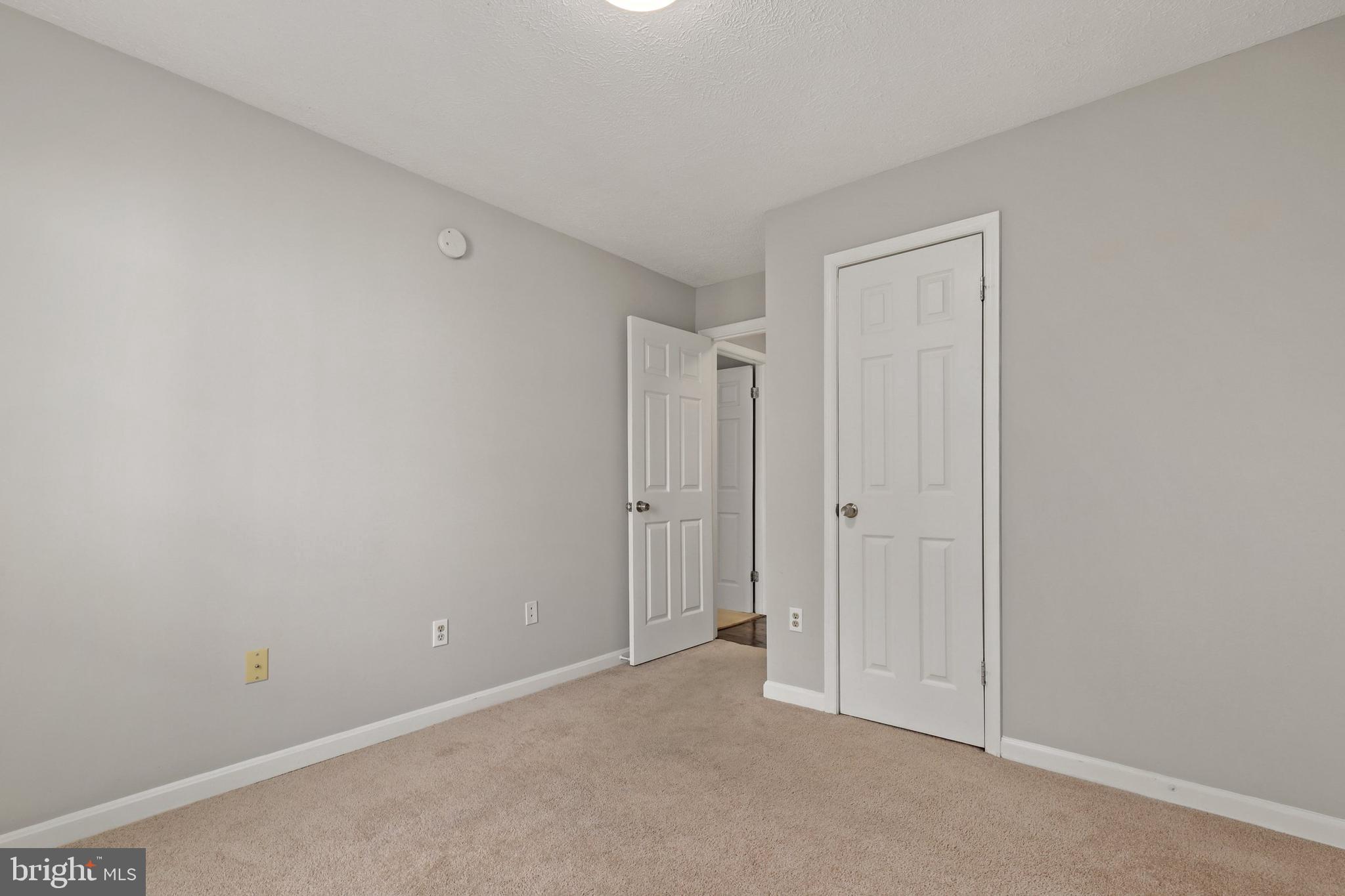 10038 Oakton Terrace Road Oakton, VA 22124 - Photo 15 of 25