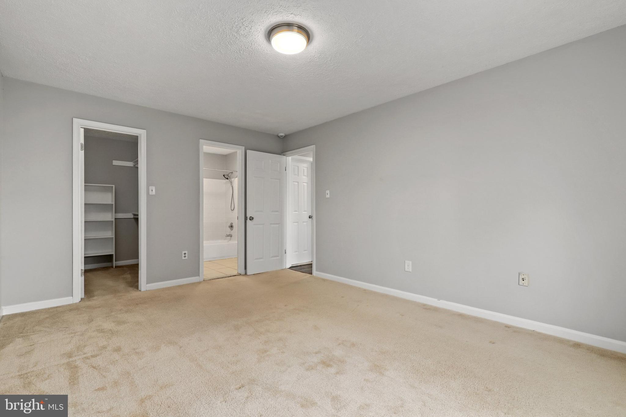 10038 Oakton Terrace Road Oakton, VA 22124 - Photo 16 of 25
