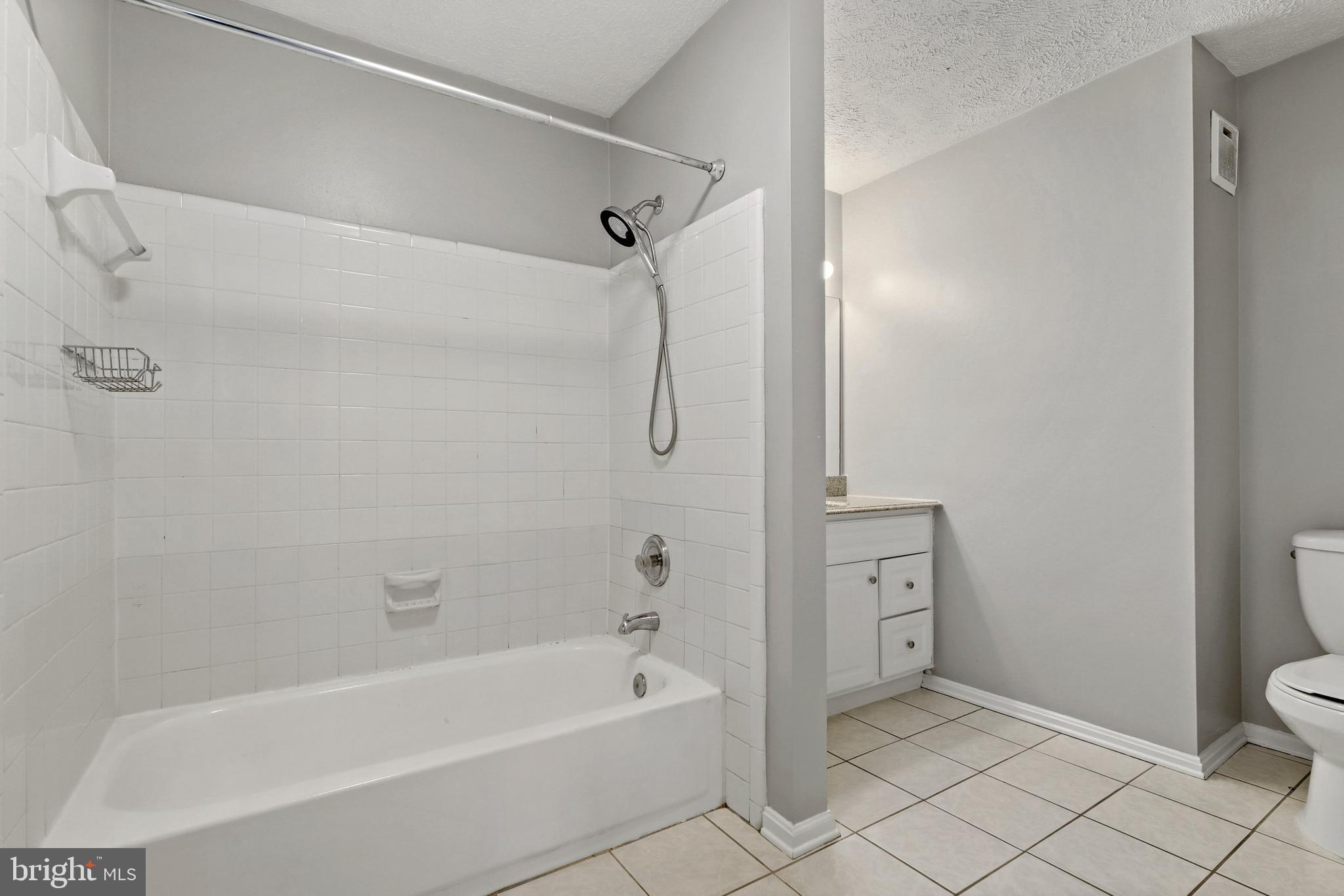 10038 Oakton Terrace Road Oakton, VA 22124 - Photo 18 of 25