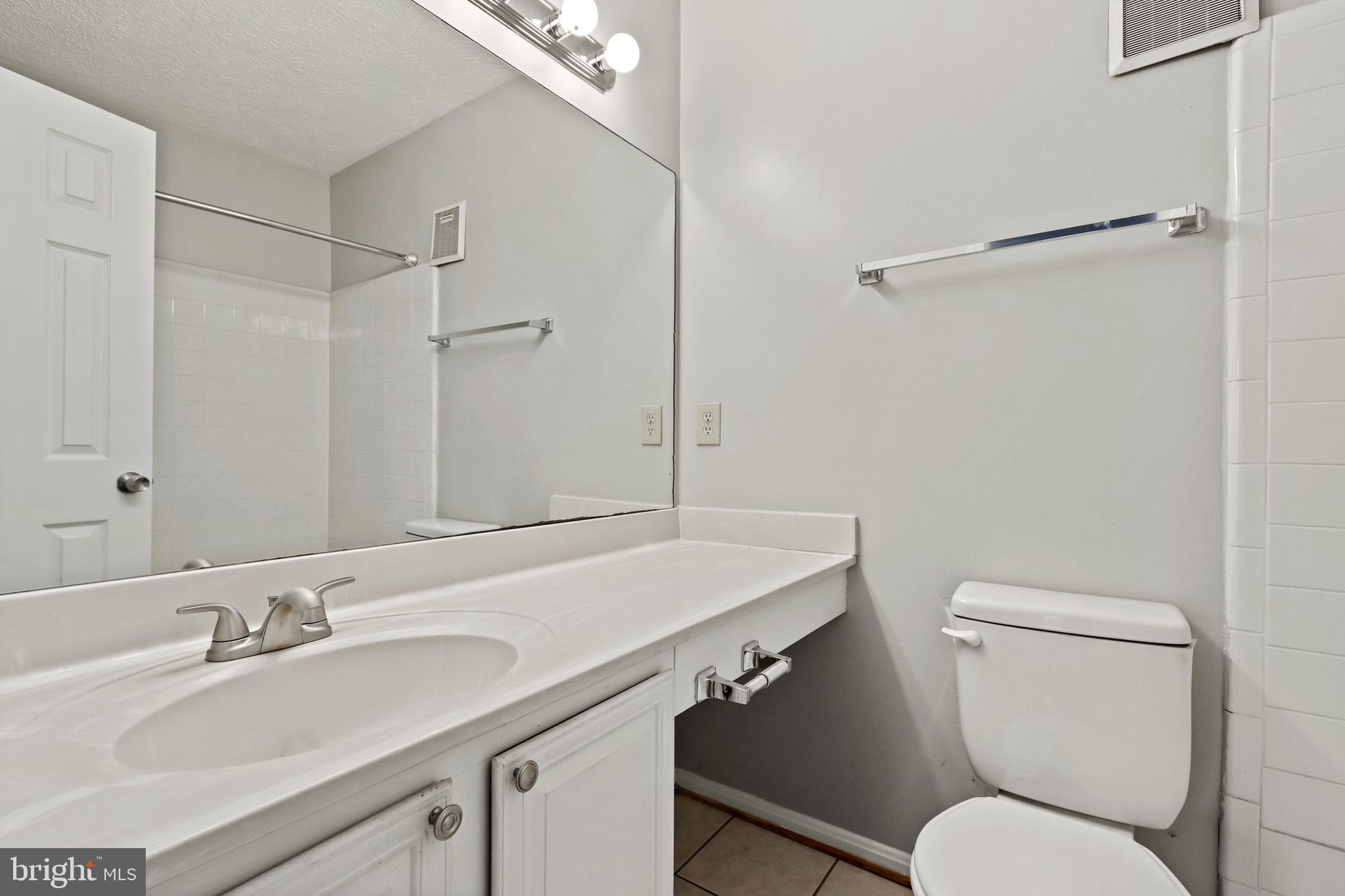 10038 Oakton Terrace Road Oakton, VA 22124 - Photo 23 of 25