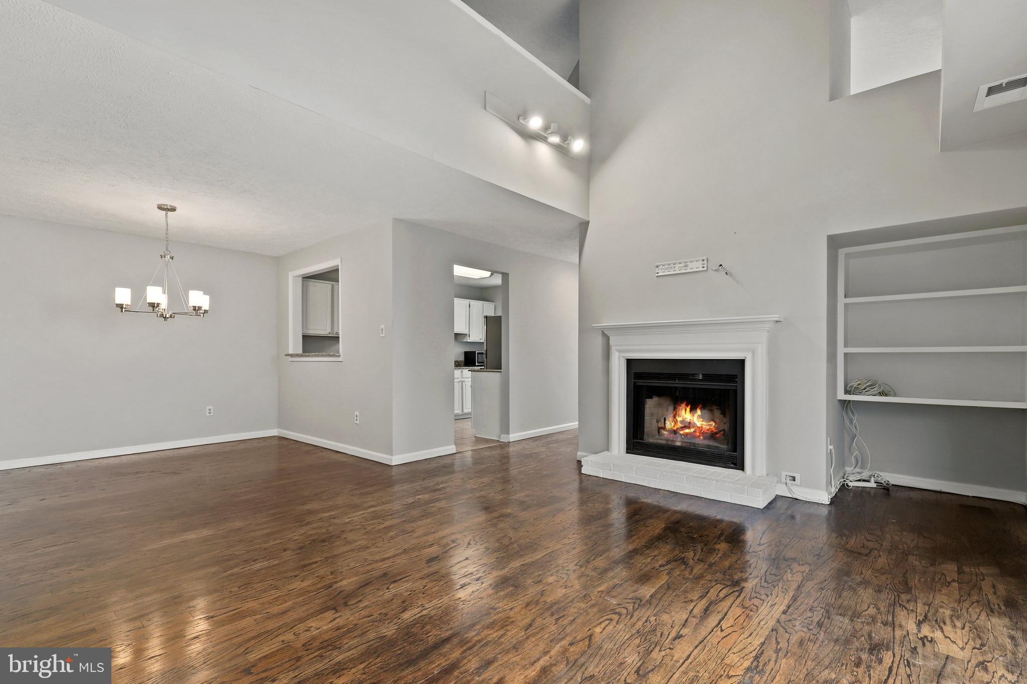 10038 Oakton Terrace Road Oakton, VA 22124 - Photo 6 of 25