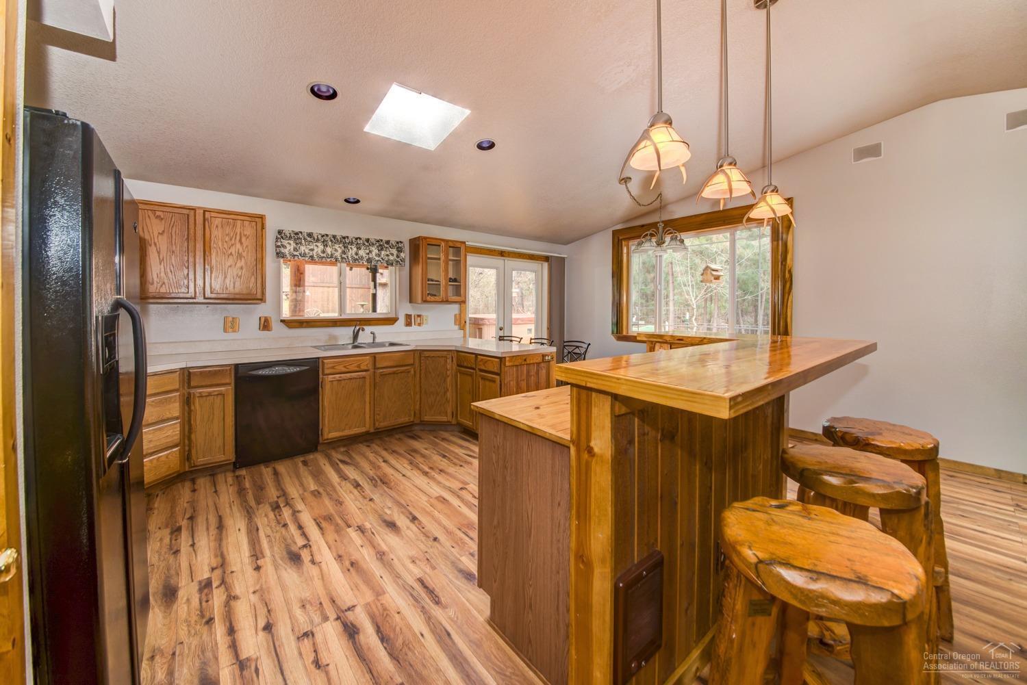 60070 Agate Road Bend, OR 97702 - Photo 5 of 23 Additional Photo