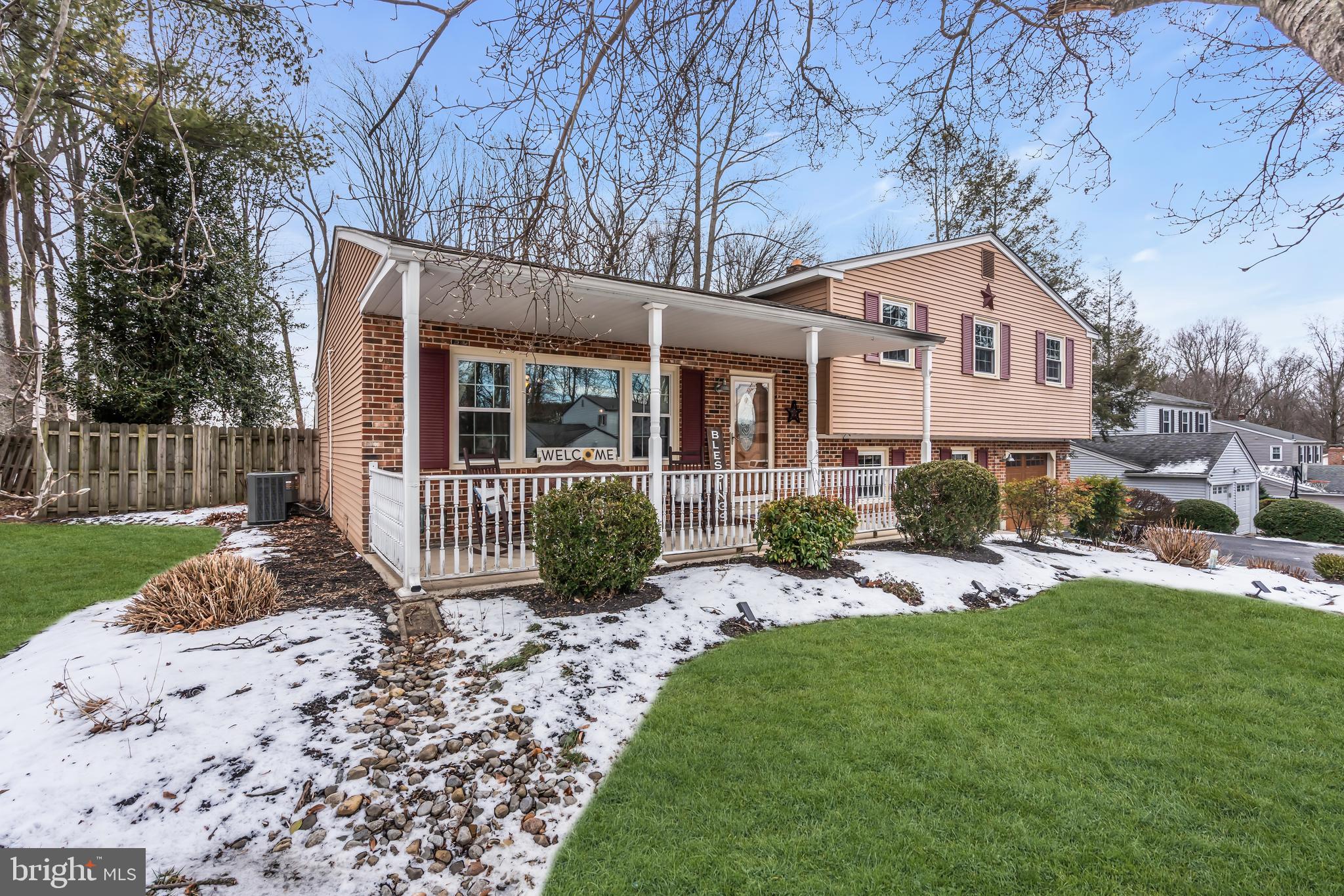 43 Morgan Road Aston, PA 19014 - Photo 3 of 30 Front Porch