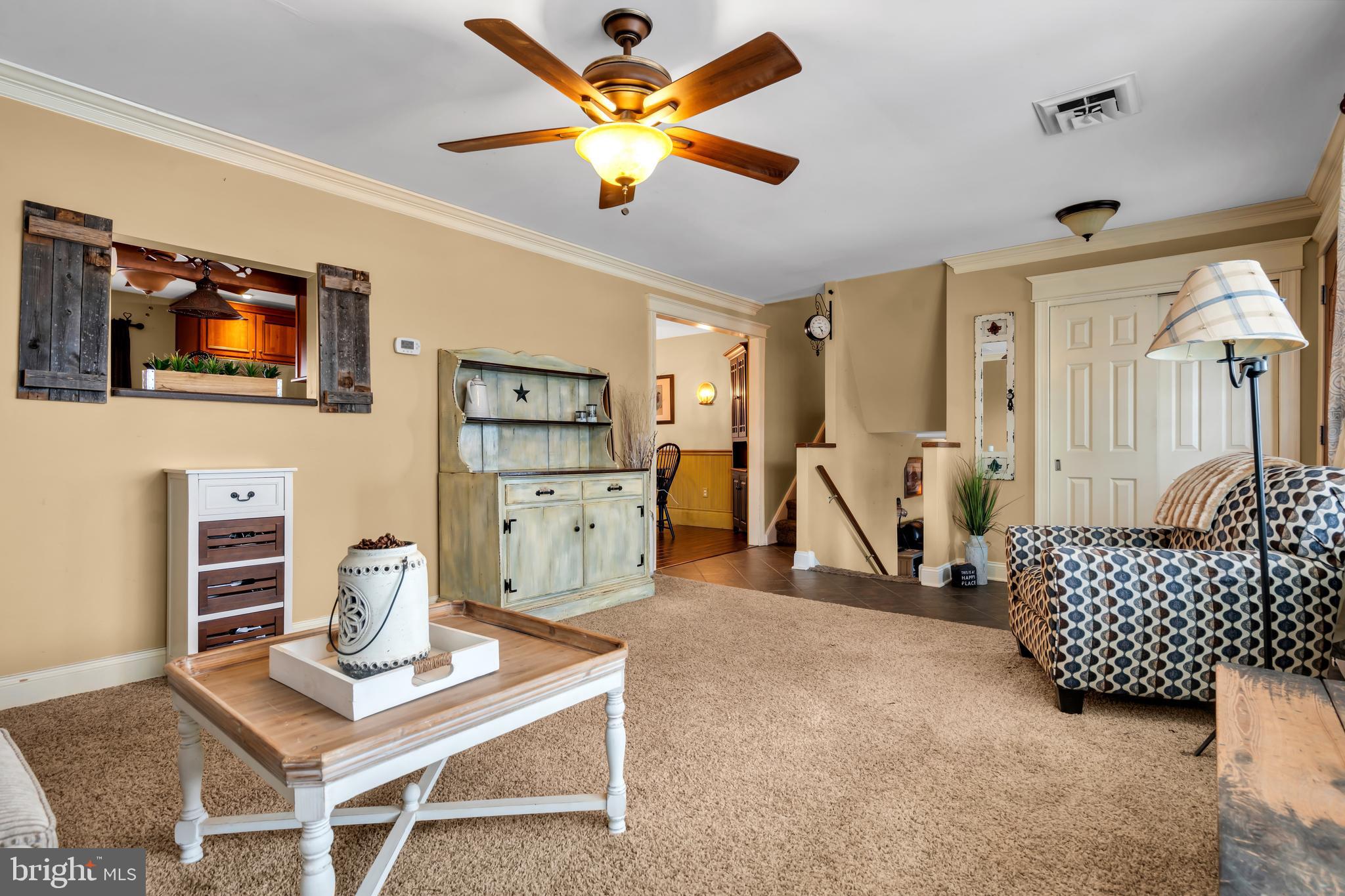 43 Morgan Road Aston, PA 19014 - Photo 7 of 30 Living Room