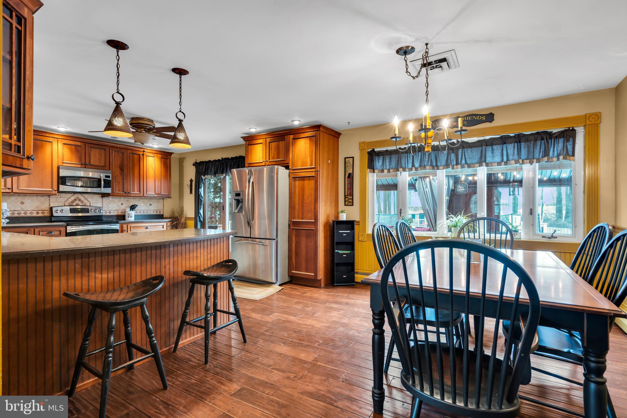 43 Morgan Road Aston, PA 19014 - Photo 8 of 30 Kitchen w/Sliders to your backyard Oasis!