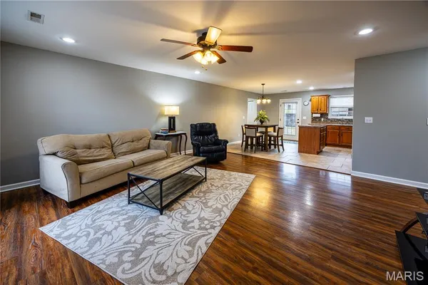 $278,500 | 1686 Columbia Drive, Jackson, MO 63755