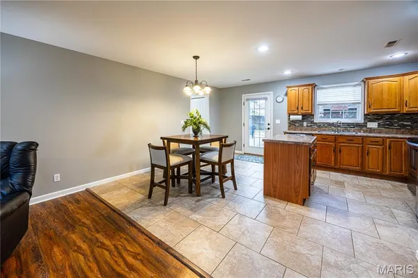 $278,500 | 1686 Columbia Drive, Jackson, MO 63755