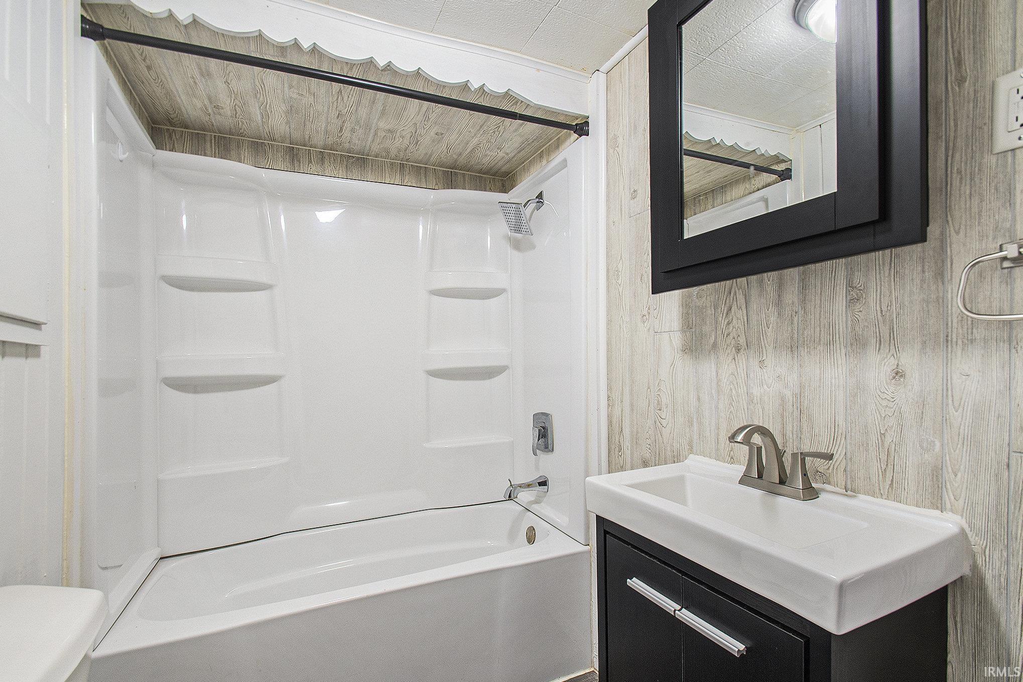 1304 Zollinger Road Goshen, IN 46528 - Photo 12 of 20 Gallery Image 12
