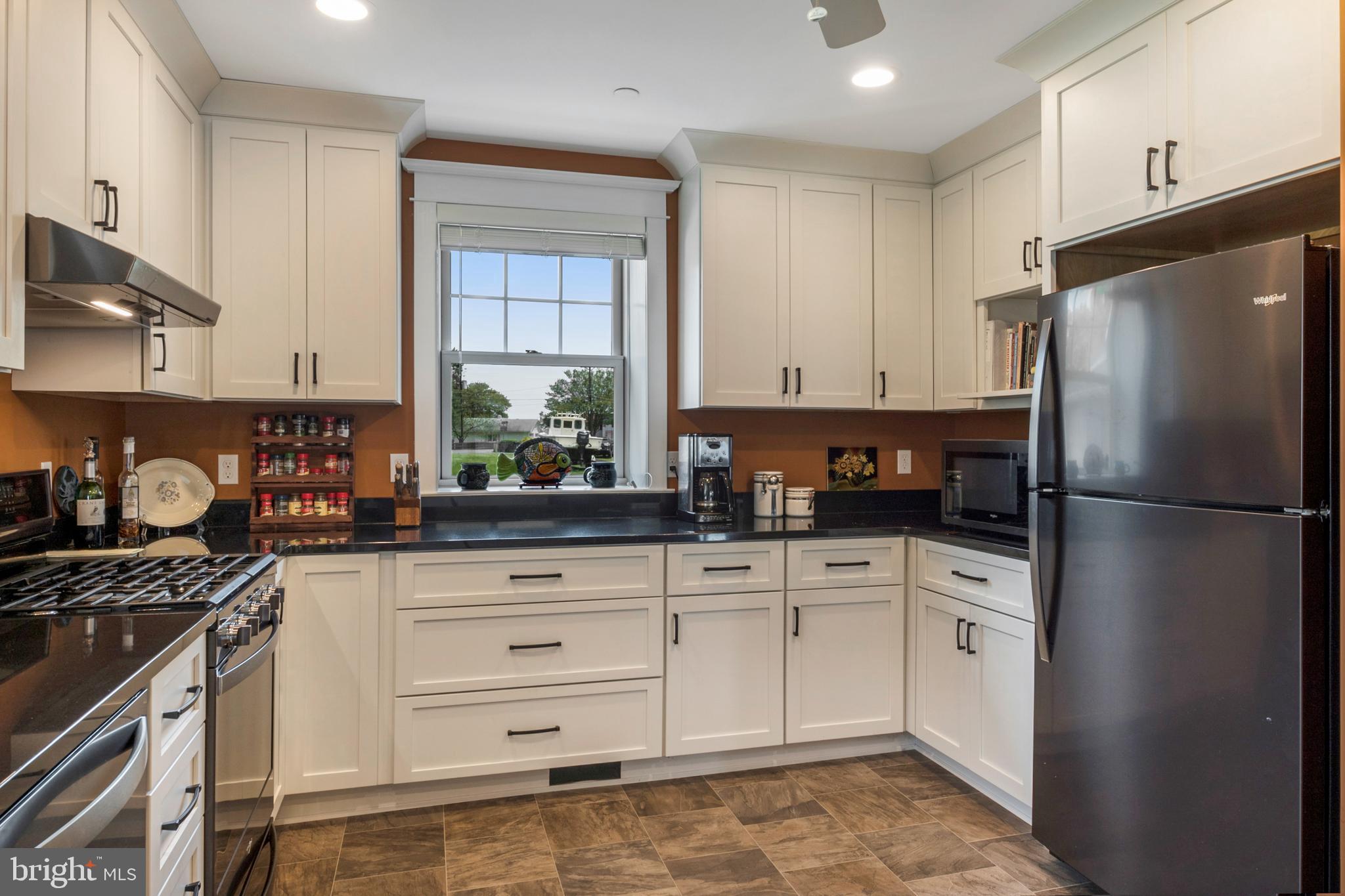2111 Poplar Ridge Road Pasadena, MD 21122 - Photo 24 of 51 Gallery Image 24