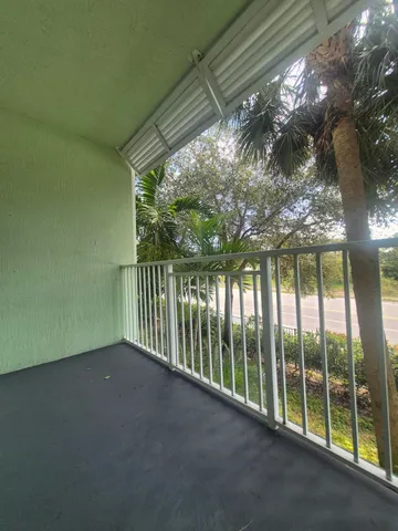 $1,950 | 3601 High Ridge Road, Unit 203, Boynton Beach, FL 33426