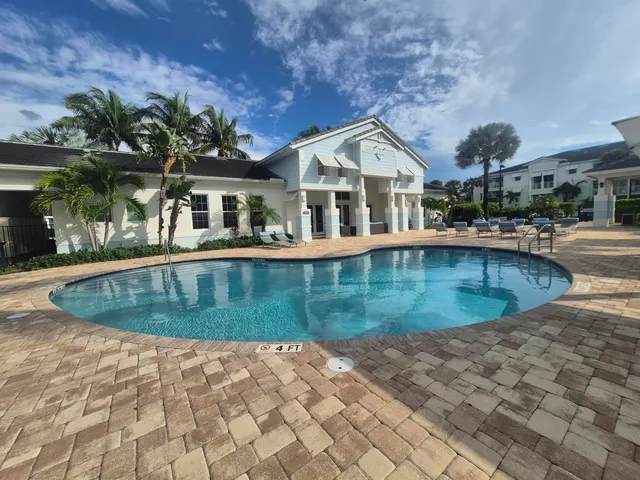 $1,950 | 3601 High Ridge Road, Unit 203, Boynton Beach, FL 33426