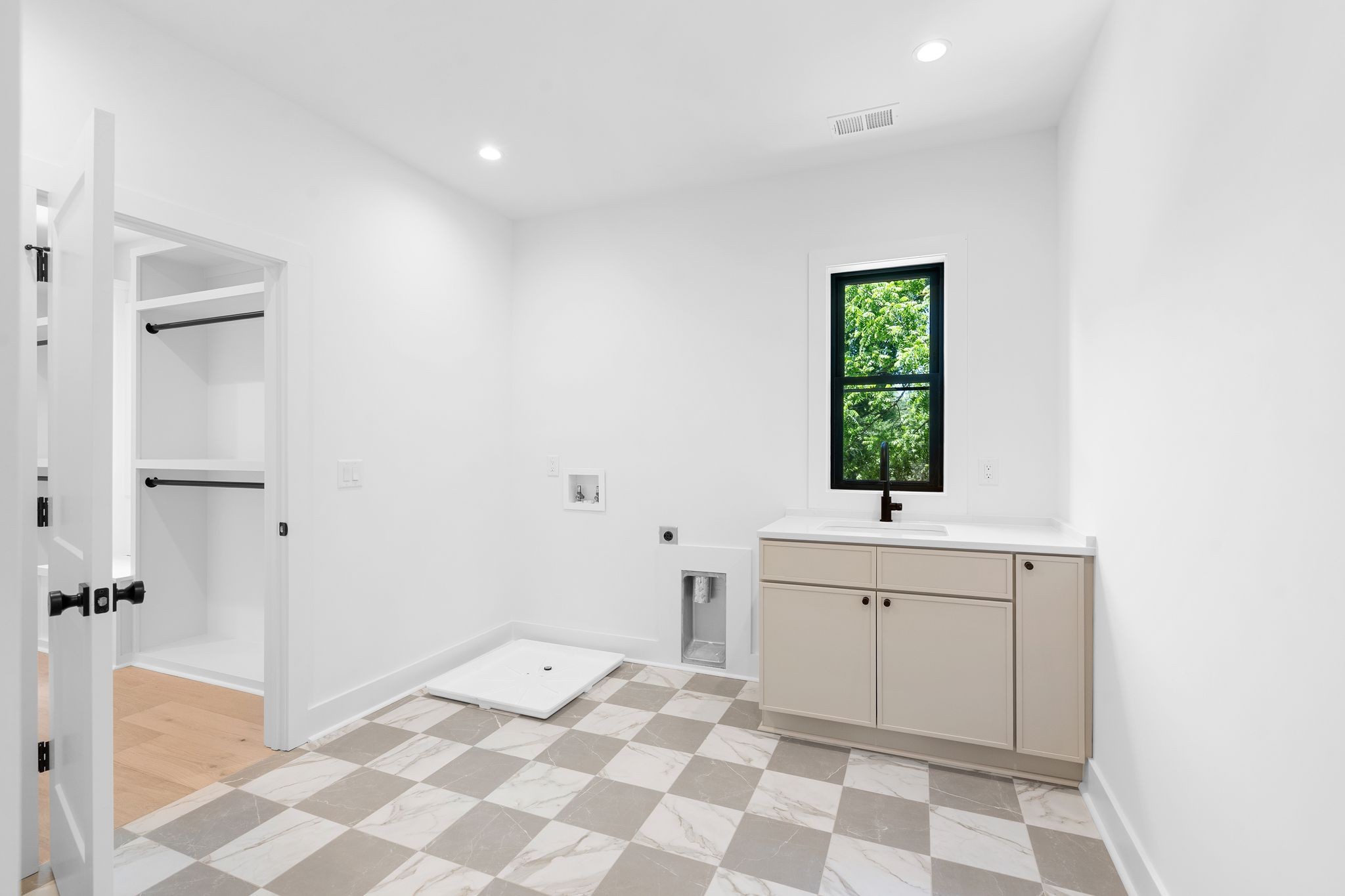 540 B American Road Nashville, TN 37209 - Photo 38 of 58