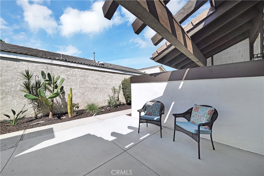 13 Willowbrook Irvine, CA 92604 - Photo 22 of 34 a outdoor space with furniture