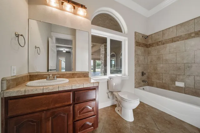 $1,099,000 | 22890 Blue Jay Lane, Anderson, CA 96007