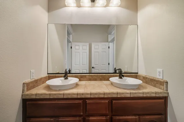 $1,099,000 | 22890 Blue Jay Lane, Anderson, CA 96007