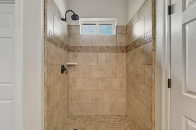 $1,099,000 | 22890 Blue Jay Lane, Anderson, CA 96007