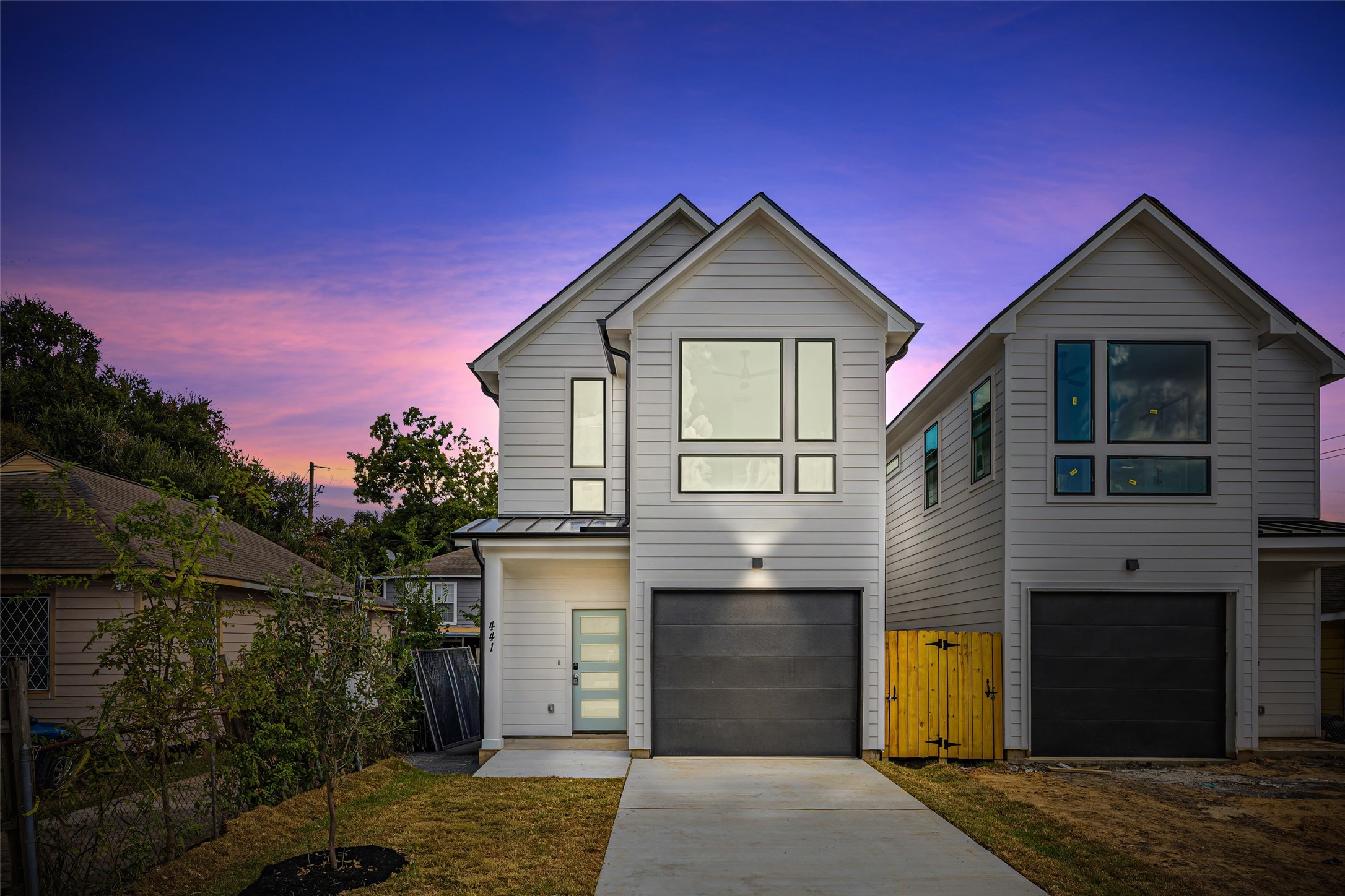441 Hahlo Street Houston, TX 77020 - Photo 5 of 28 a front view of a house with a yard