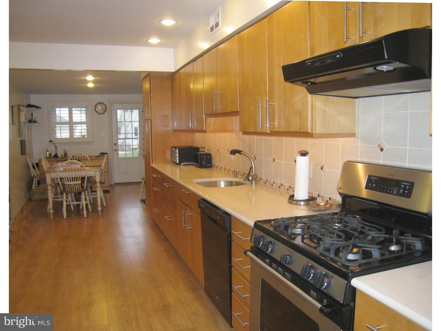 16 Exeter Road East Windsor, NJ 08520 - Photo 8 of 21 Kitchen