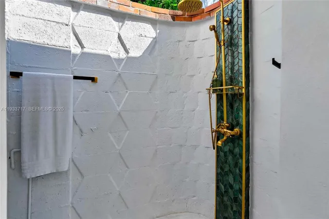 $11,500 | 800 Northeast 97th Street, Miami Shores, FL 33138