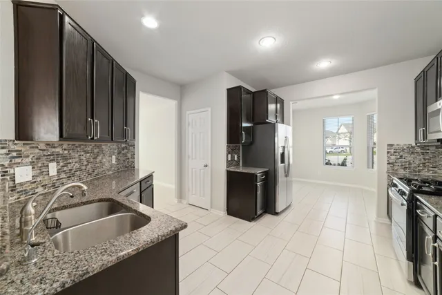 $2,700 | 14838 Ruddy Duck Lane, Houston, TX 77049