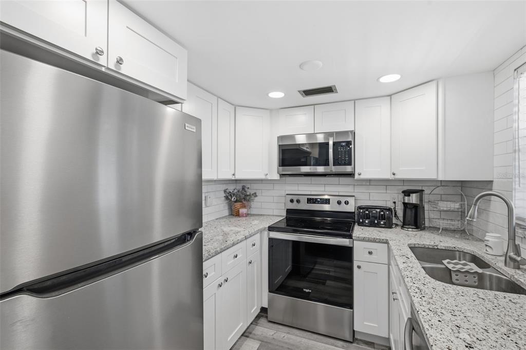 5245 Amulet Drive, Unit 306 New Port Richey, FL 34652 - Photo 15 of 74