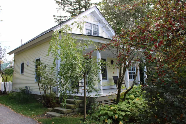 $2,800 | 7 High Street, Middlebury, VT 05753
