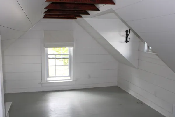 $2,800 | 7 High Street, Middlebury, VT 05753