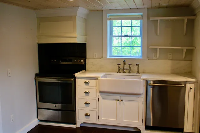 $2,800 | 7 High Street, Middlebury, VT 05753