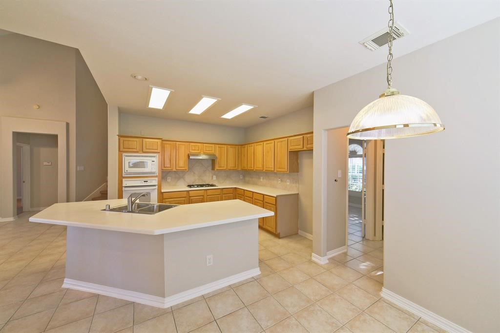 407 Groveton Ridge Lane Houston, TX 77094 - Photo 11 of 26 Gallery Image 11