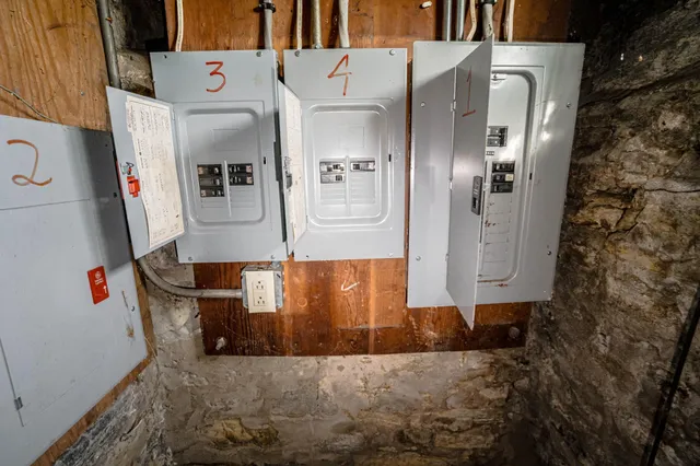 $390,000 | 337 Maria Avenue, St. Paul, MN 55106