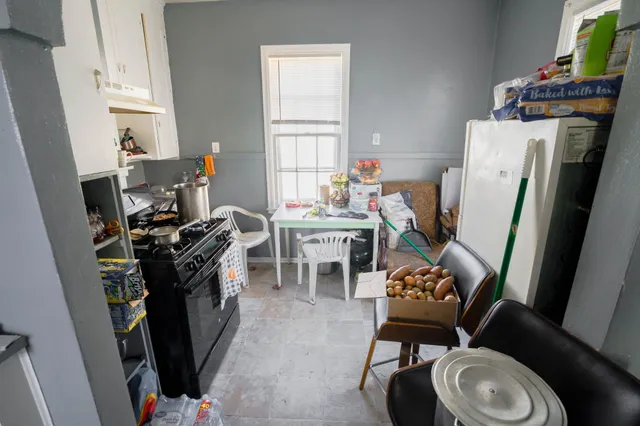 $390,000 | 337 Maria Avenue, St. Paul, MN 55106