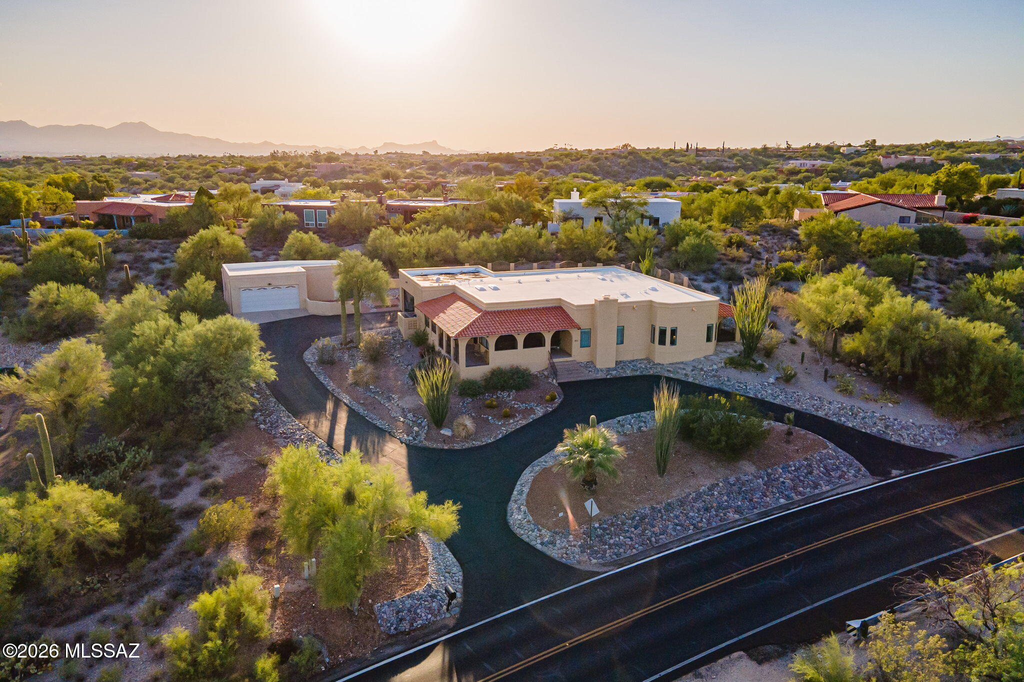 4931 North Pontatoc Road Tucson, AZ 85718 - Photo 4 of 40