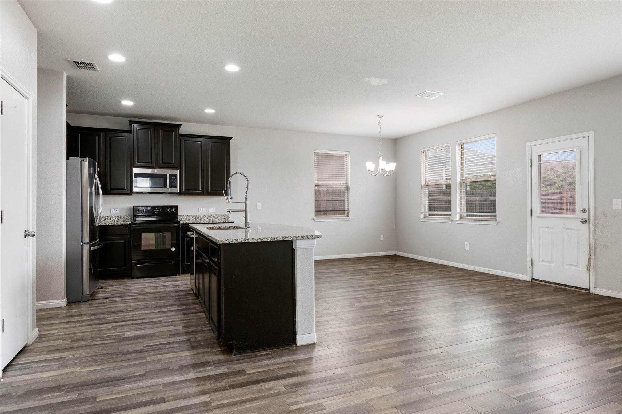 124 Guemal Road Buda, TX 78610 - Photo 10 of 38