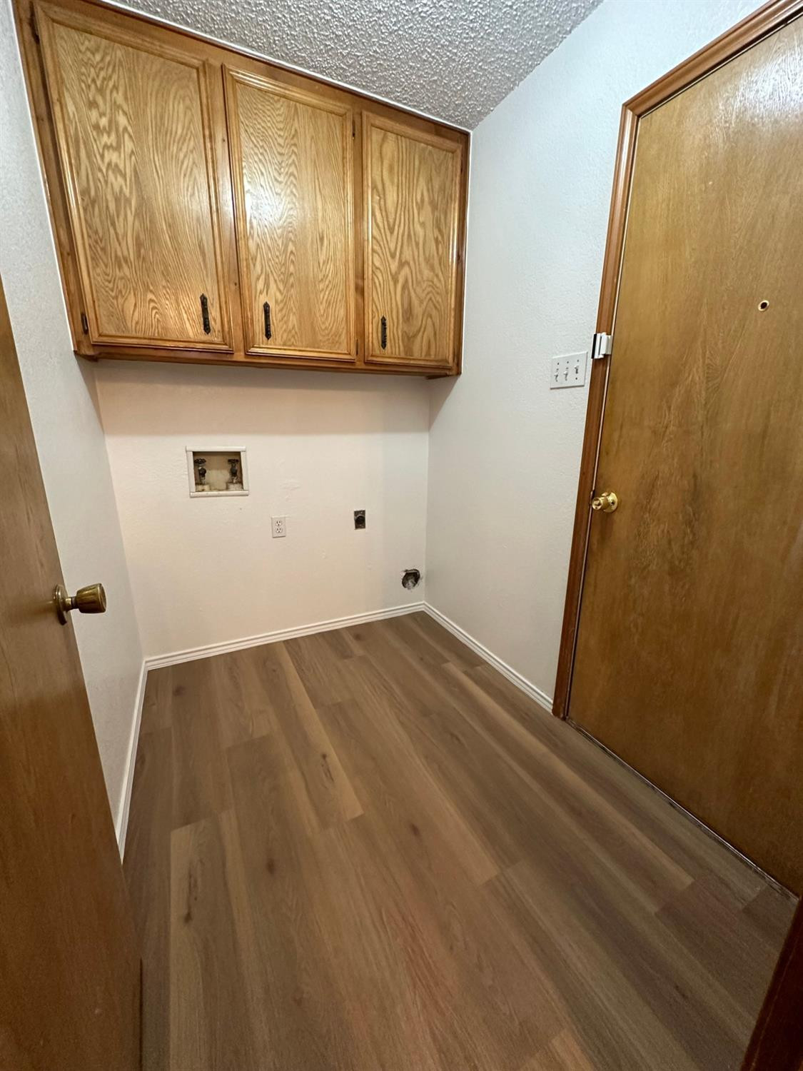 5609 88th Street Lubbock, TX 79424 - Photo 19 of 21 a view of cupboard