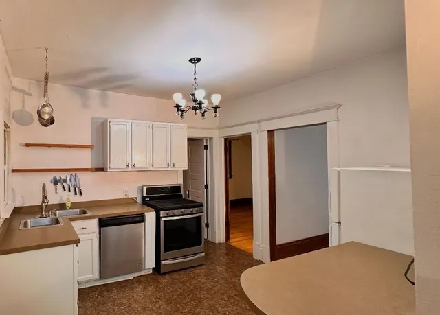 $1,450 | 1253 Ashland Avenue, St. Paul, MN 55104