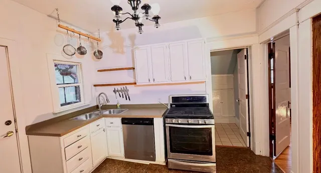 $1,450 | 1253 Ashland Avenue, St. Paul, MN 55104