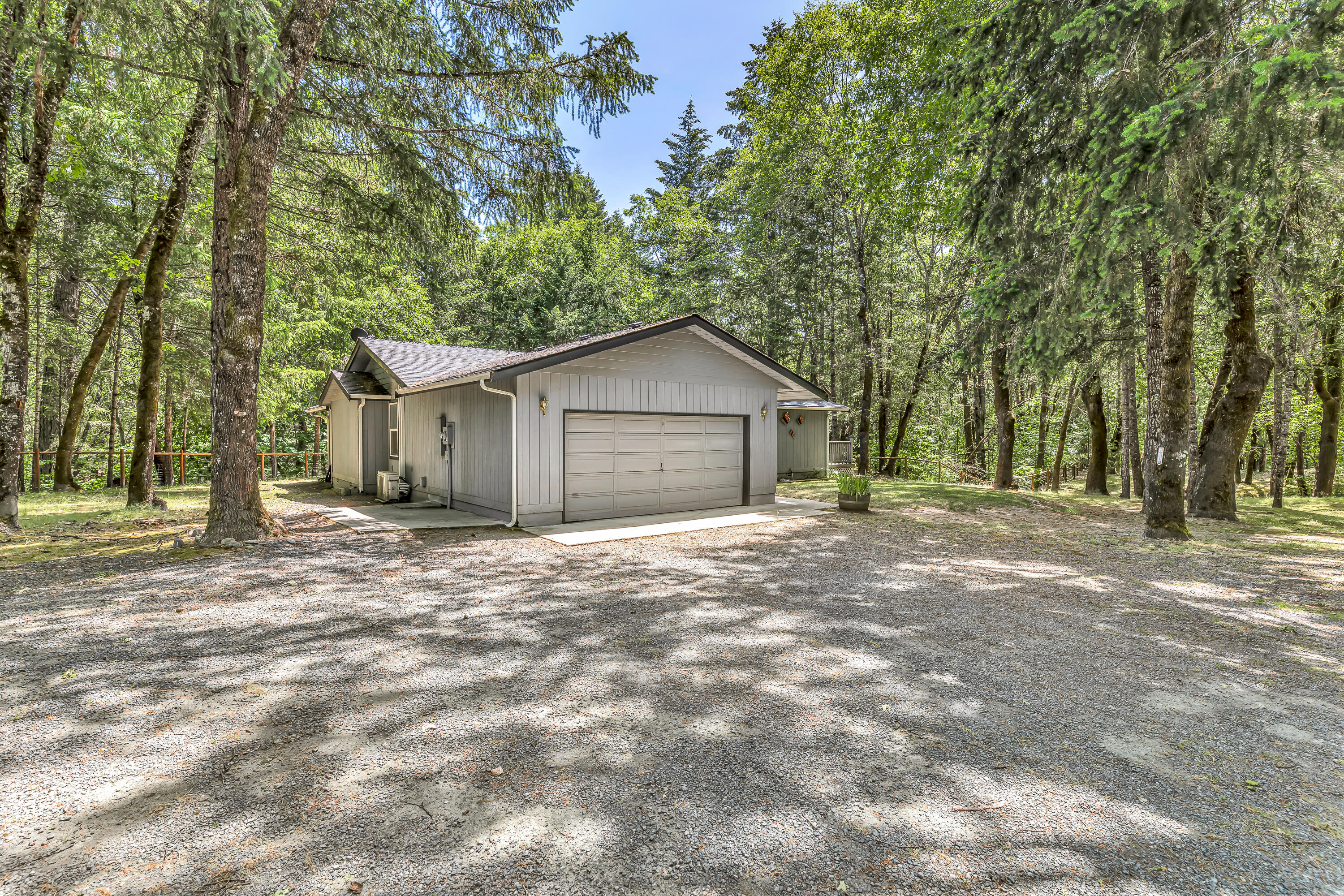 311 Peco Road Grants Pass, OR 97526 - Photo 48 of 67 9R9A1586
