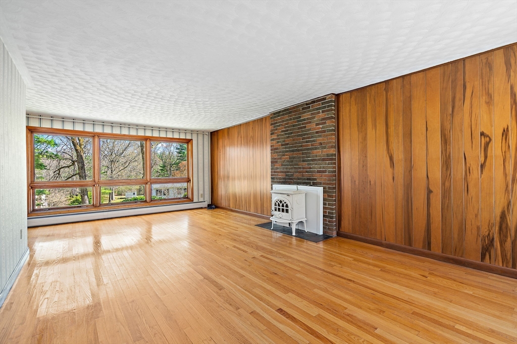 38 Collins Road Northborough, MA 01532 - Photo 11 of 42