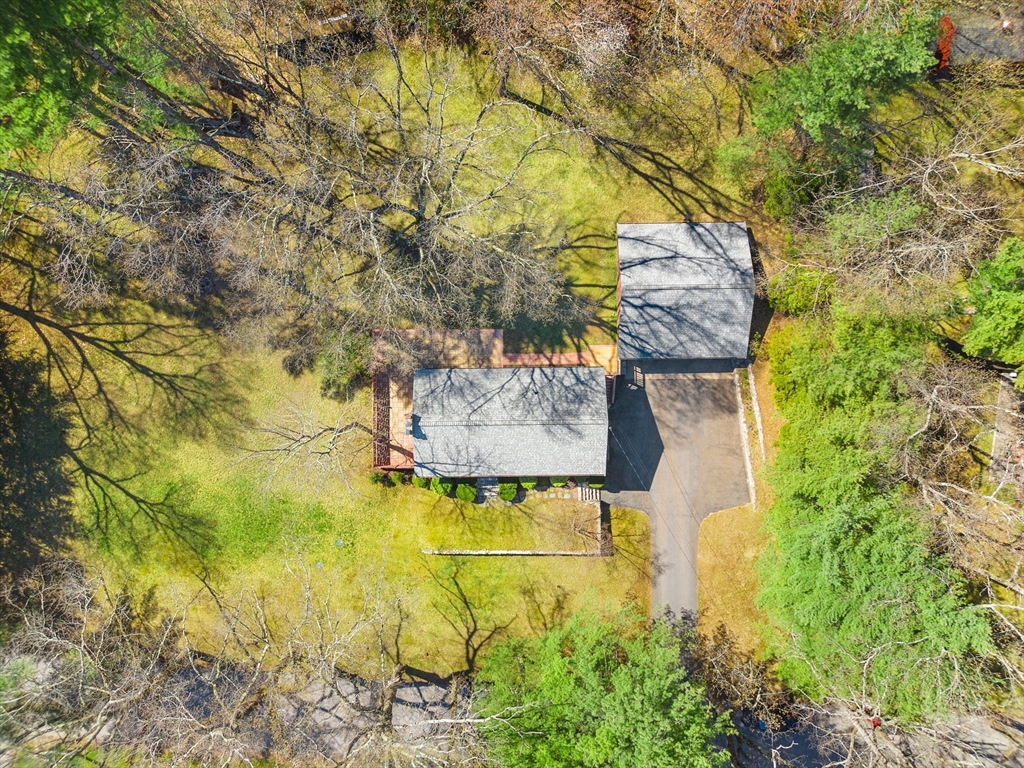 38 Collins Road Northborough, MA 01532 - Photo 4 of 42